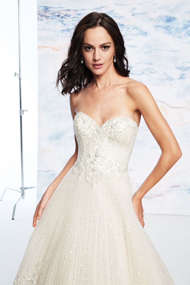 Robe de mariée 99066 de Justine ALEXANDER